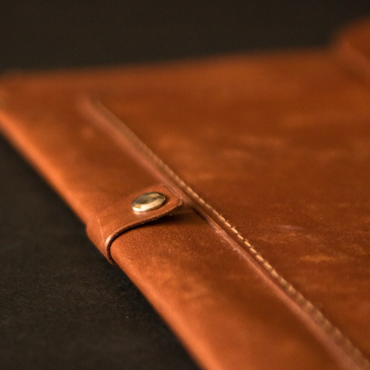 FOLBAG brązowe skórzane etui na dokumenty, laptopa lub kopertówka