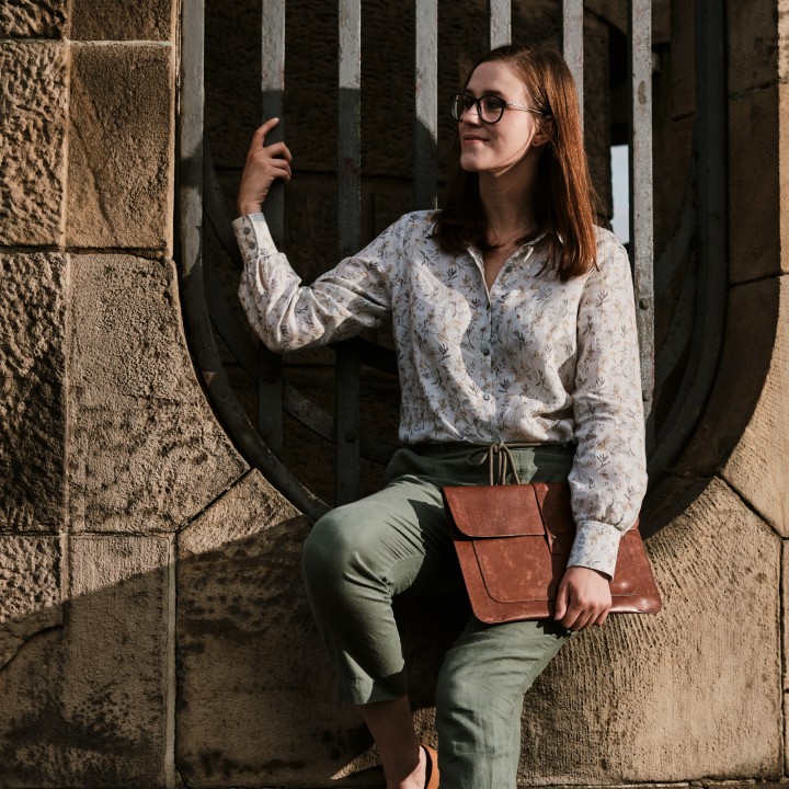 FOLBAG brązowe skórzane etui na dokumenty, laptopa lub kopertówka